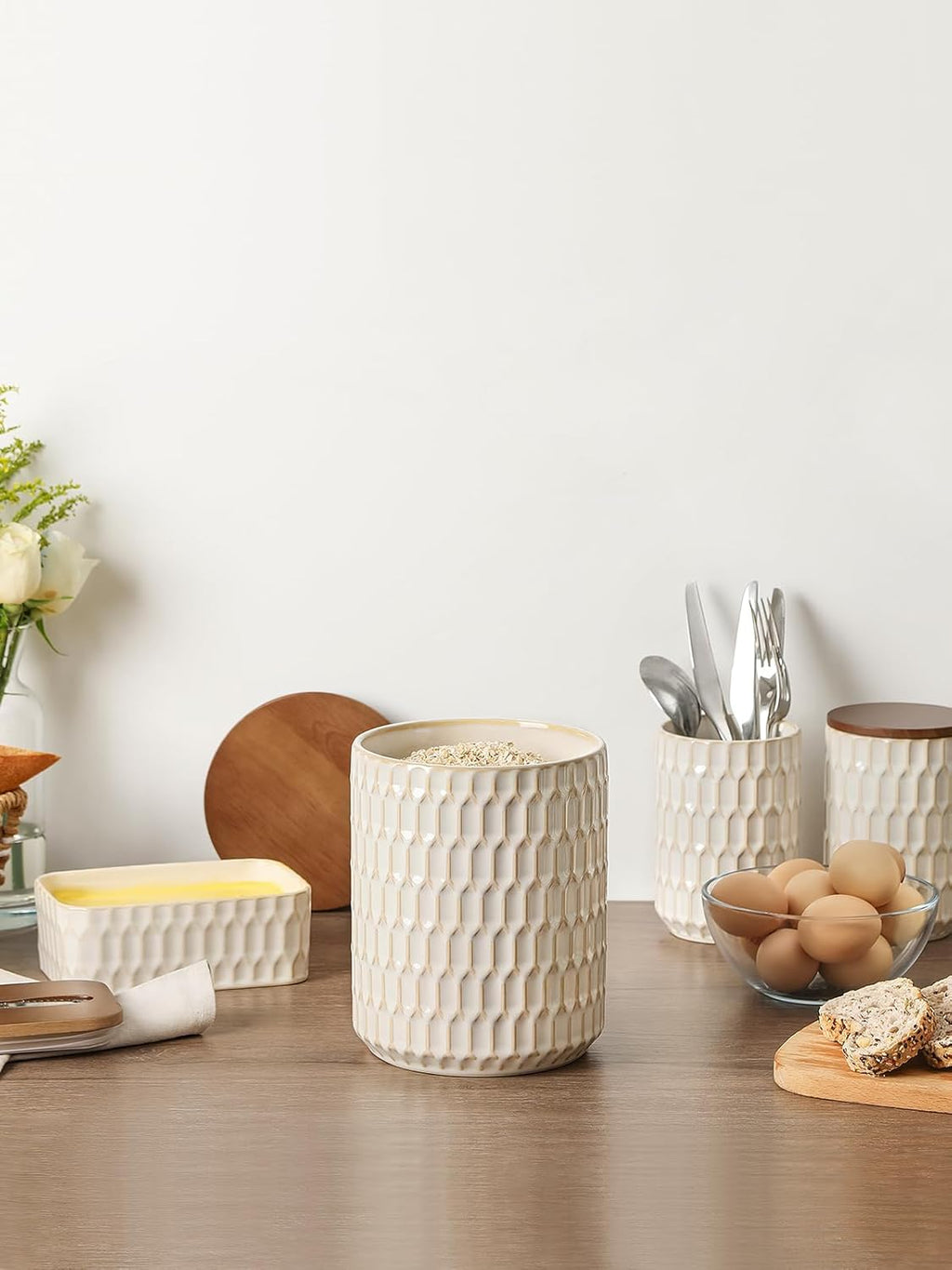 Ceramic Canisters Sets for the Kitchen, Flour Sugar Storage Containers, Diamond-Patterned Design, Coffee Canister with Airtight Lid for Counter Spice and Food (White Sets of 2)