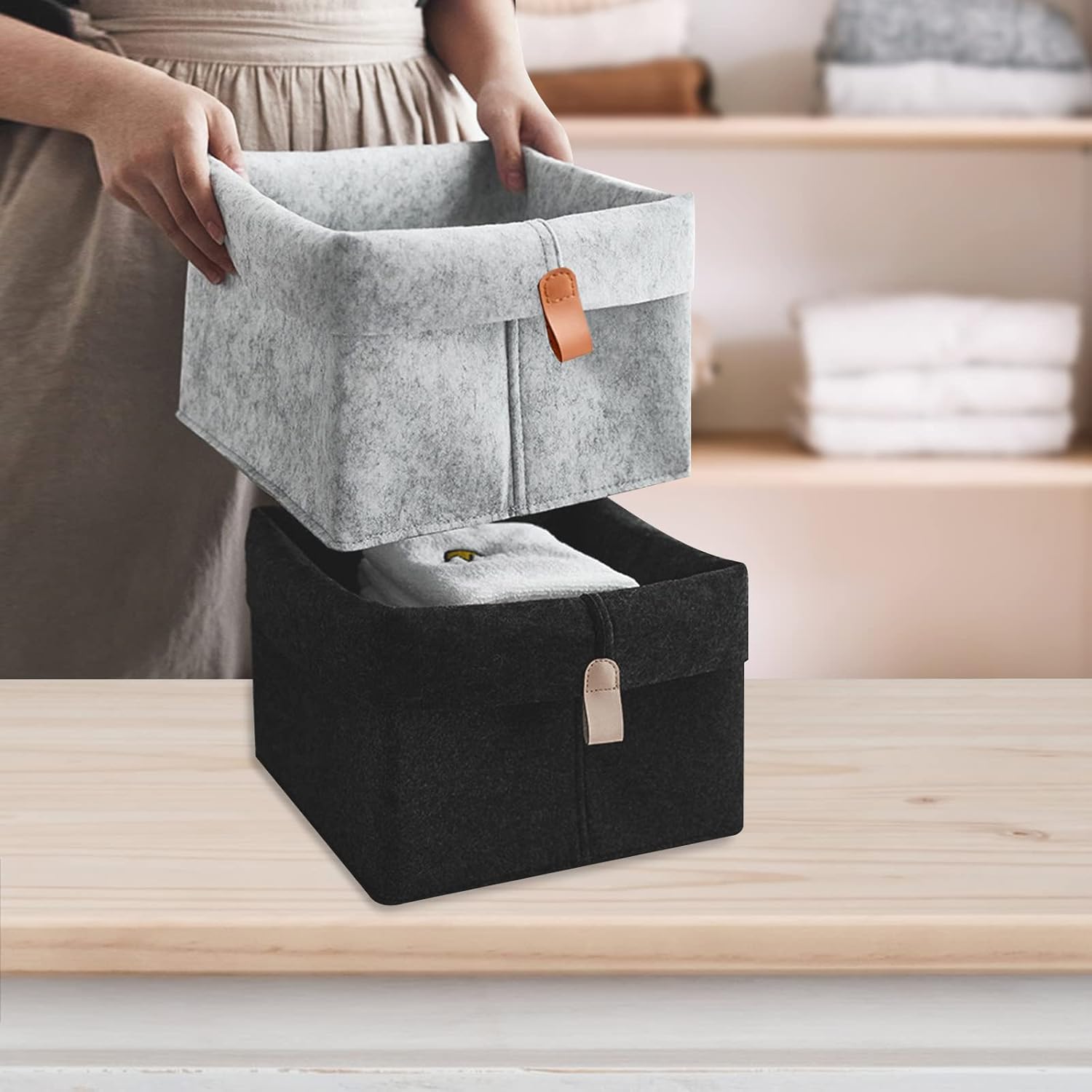 Felt Storage Basket, Folded Closet Storage Bins Large Capacity Cube Storage Bin with Hanger, Multifuctional Storage Bins for Shelves, Clothing, Books, Shoes (light gray)